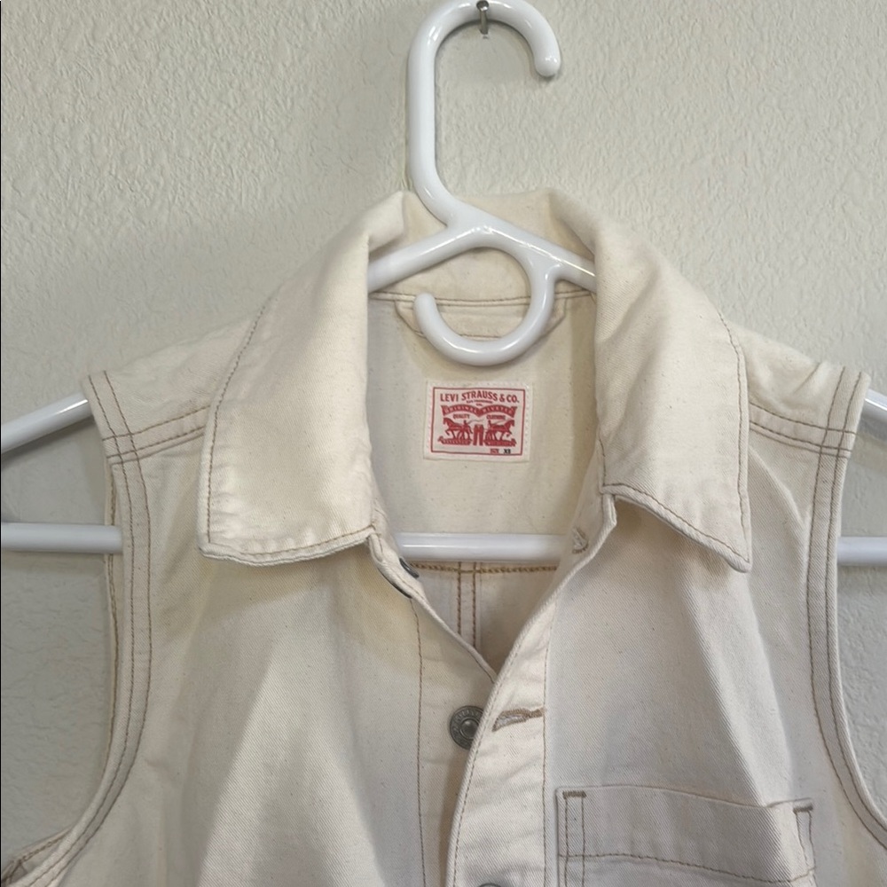 Levi's Cream Jumpsuit - Picture 2 of 9